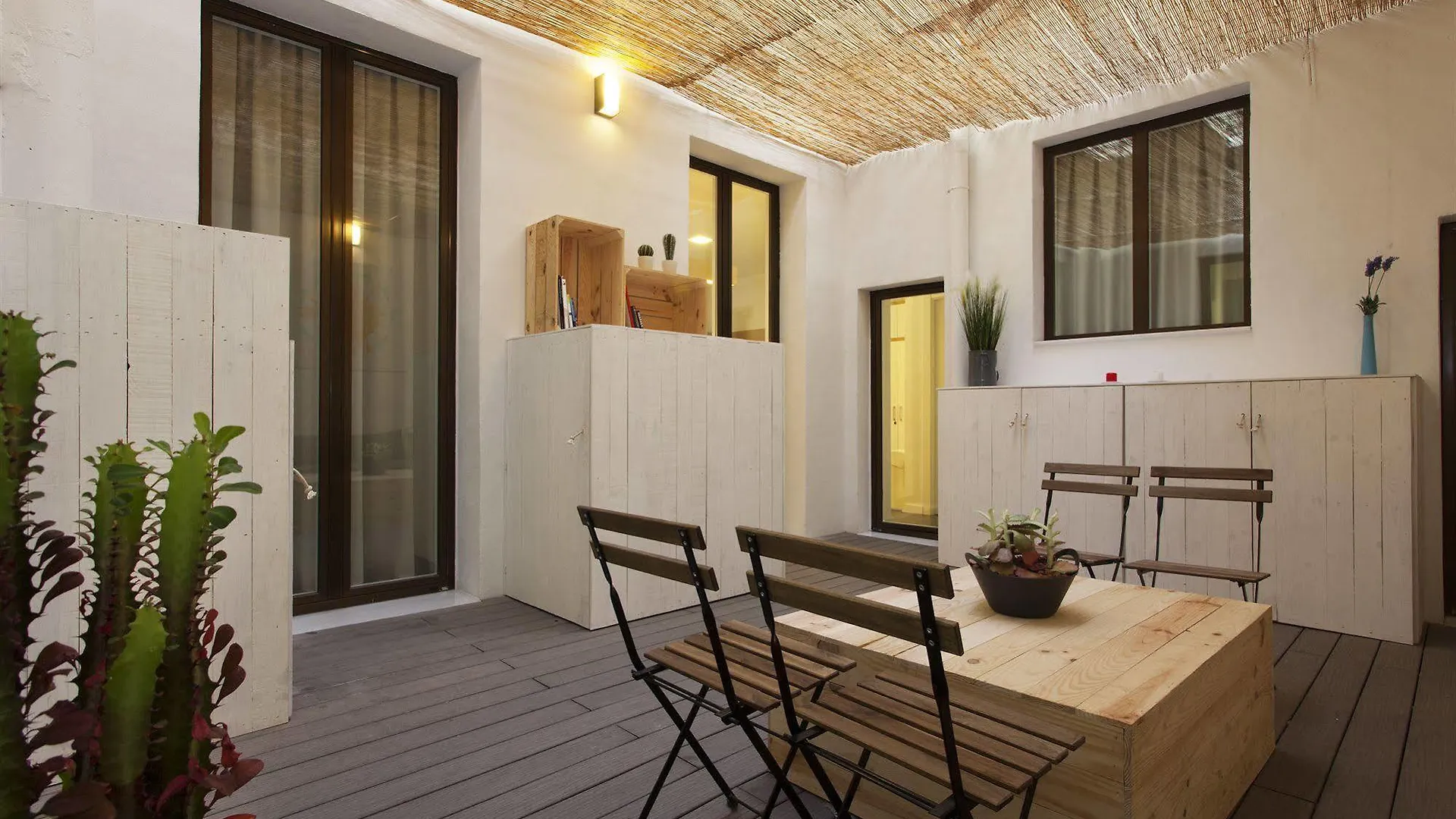 ** Casa de hóspedes Bypillow Ramblas (Adults Only) Barcelona Espanha